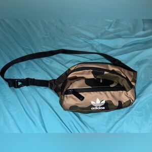 ADIDAS FANNY PACK BRAND NEW CAMO ARMY